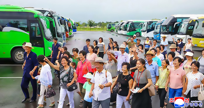 7-인민의 기쁨 넘쳐나는 동해의 명사십리-원산갈마해안관광지구